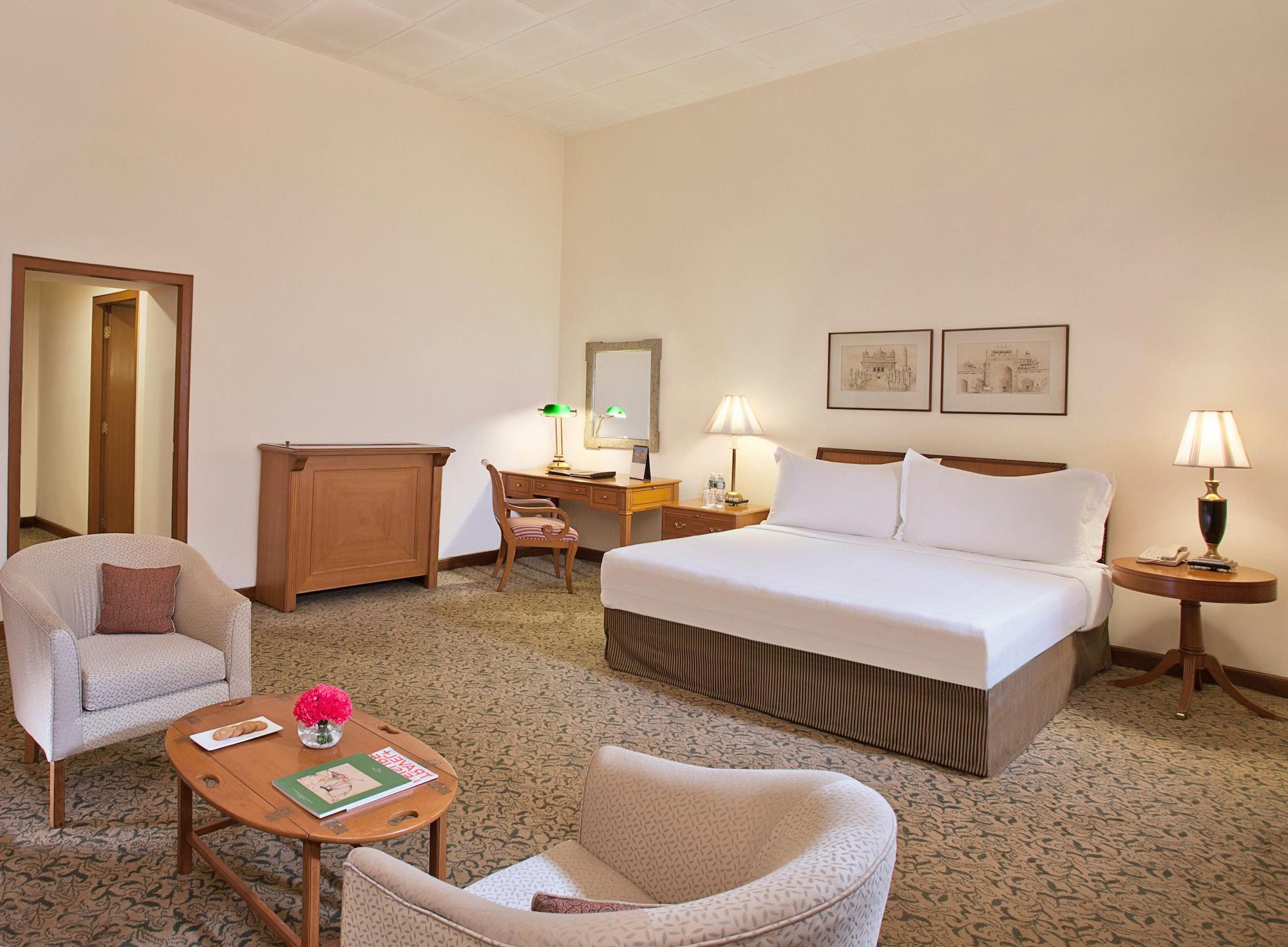 فندق ميدينز نيو دلهي نيودلهي المظهر الخارجي الصورة A room at the hotel