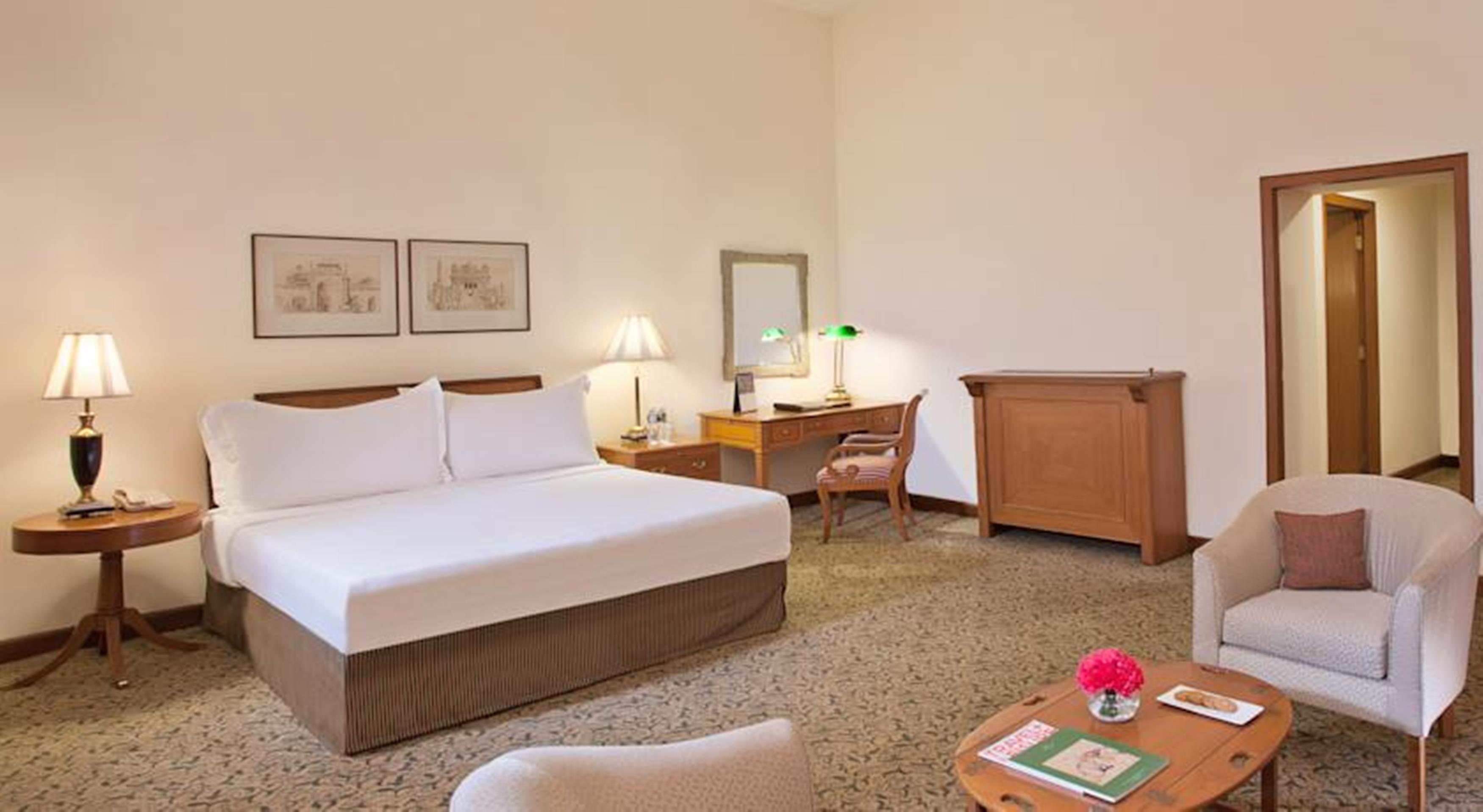 فندق ميدينز نيو دلهي نيودلهي المظهر الخارجي الصورة A room at the hotel