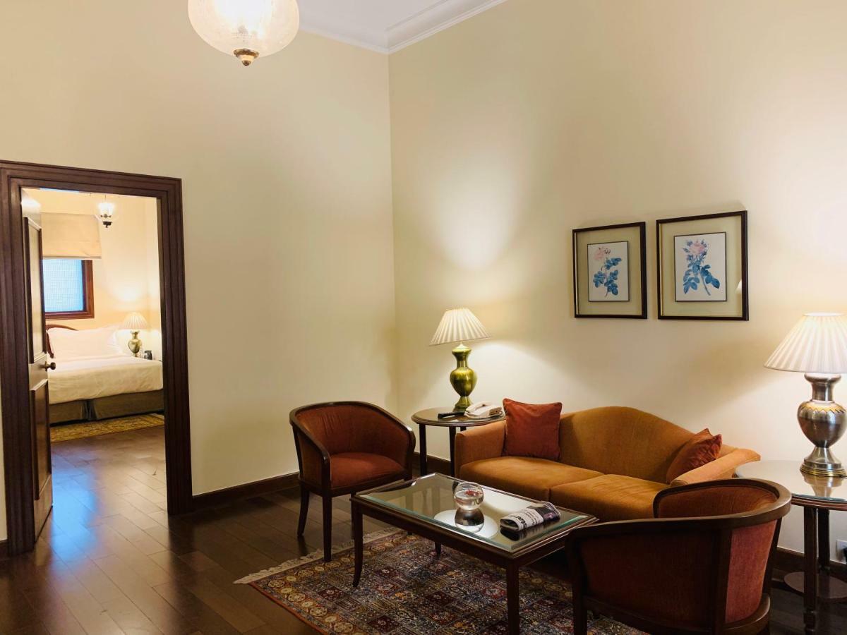فندق ميدينز نيو دلهي نيودلهي المظهر الخارجي الصورة A suite at the Taj Bengal
