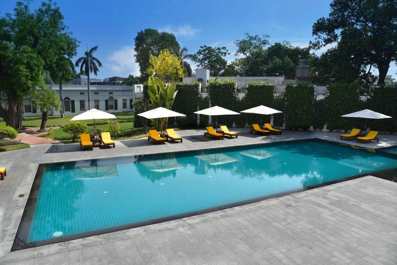 فندق ميدينز نيو دلهي نيودلهي المظهر الخارجي الصورة Swimming pool at the Taj Mahal Palace